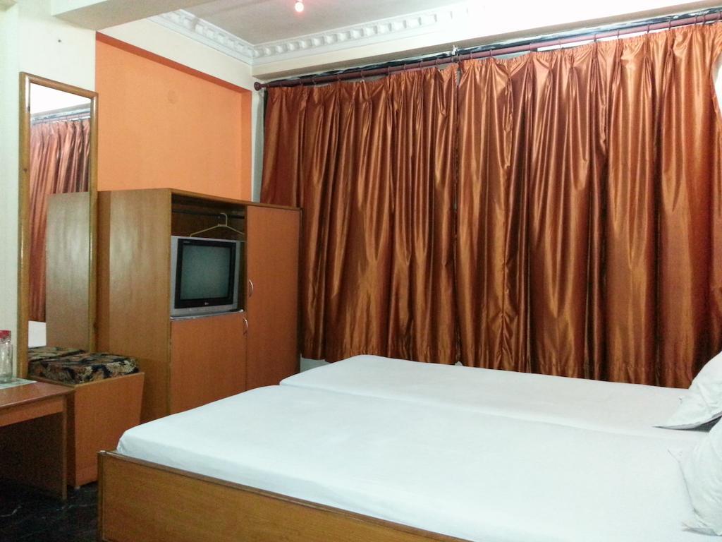 Hotel Marina Inn Дханбад Экстерьер фото